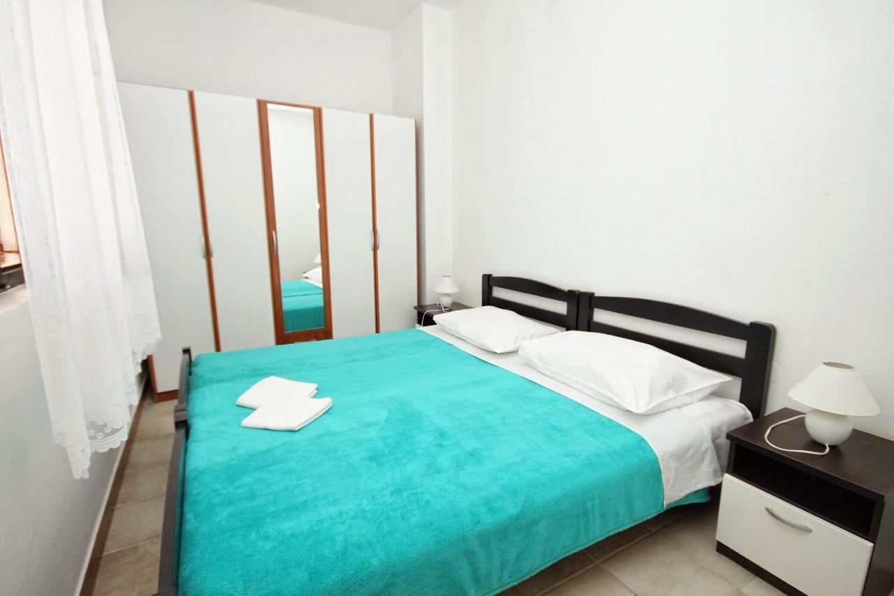 Family Friendly Seaside Apartments Vlasici, Pag - 4319 Exterior foto